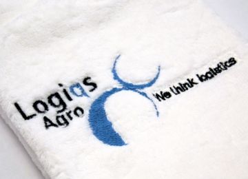 Golfhanddoek met logo borduring Logis